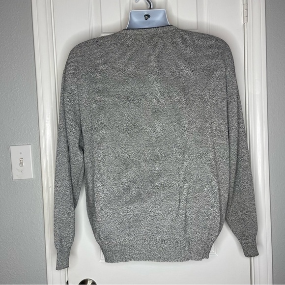 Vintage Gray Crewneck Sweater with American Flag Design - Picture 3 of 5